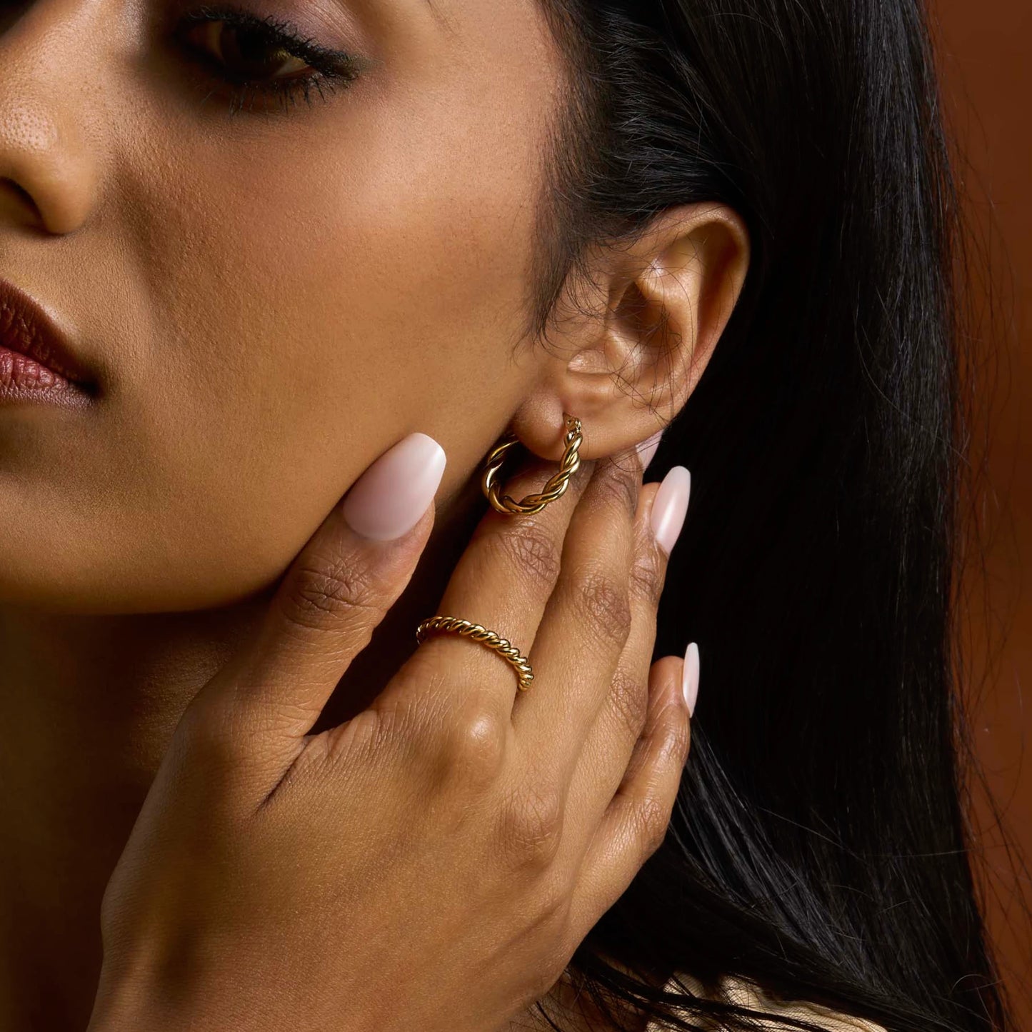 Eternal Twist Hoop Earrings